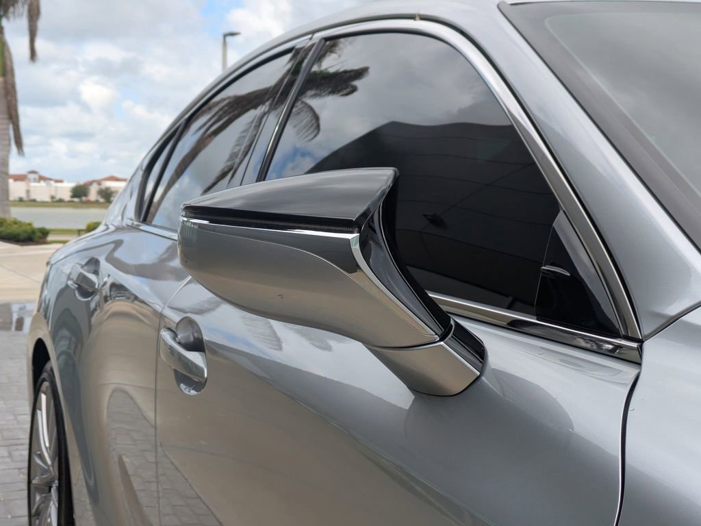 Used 2025 Lexus IS 300 w/ Premium Package RWD image 13