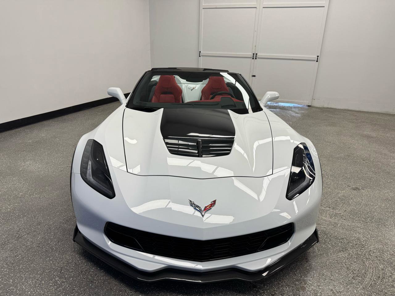Used 2015 Chevrolet Corvette Z06 w/ 3LZ Preferred Equipment Group image 2