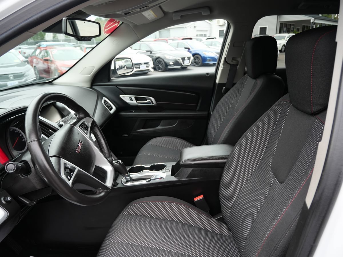 Used 2017 GMC Terrain SLE w/ Convenience Package AWD/4WD image 10