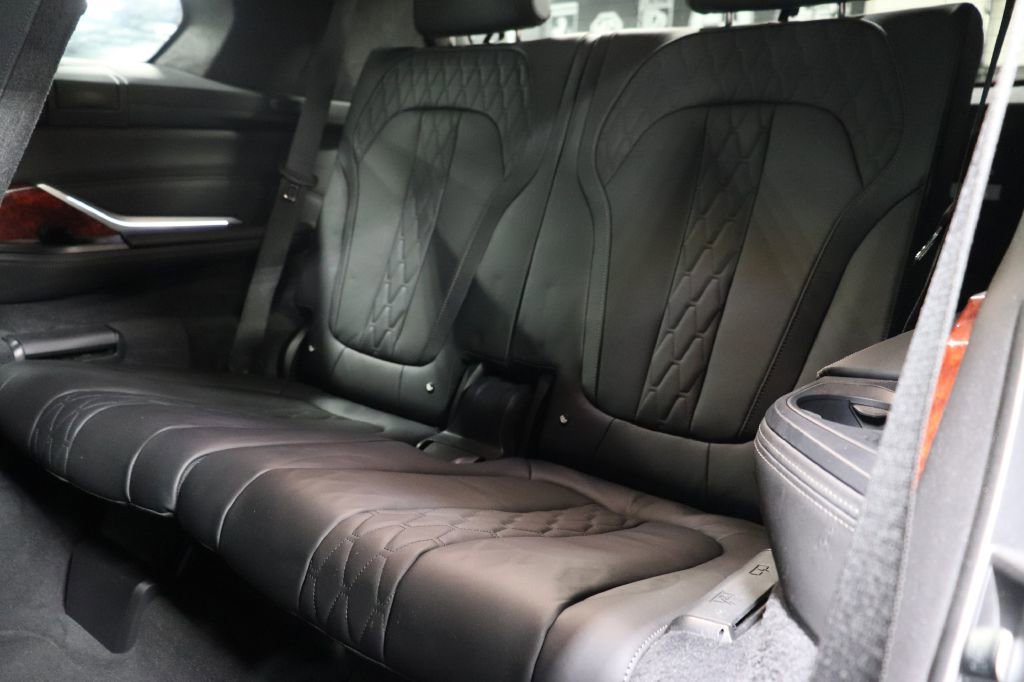 Used 2021 BMW ALPINA XB7 image 20