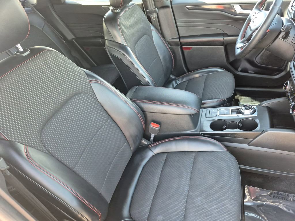 Used 2024 Ford Escape ST-Line image 17