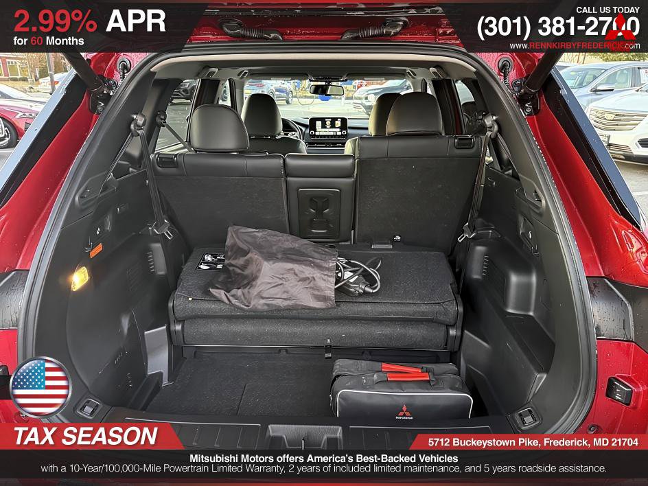 Used 2023 Mitsubishi Outlander SE image 12