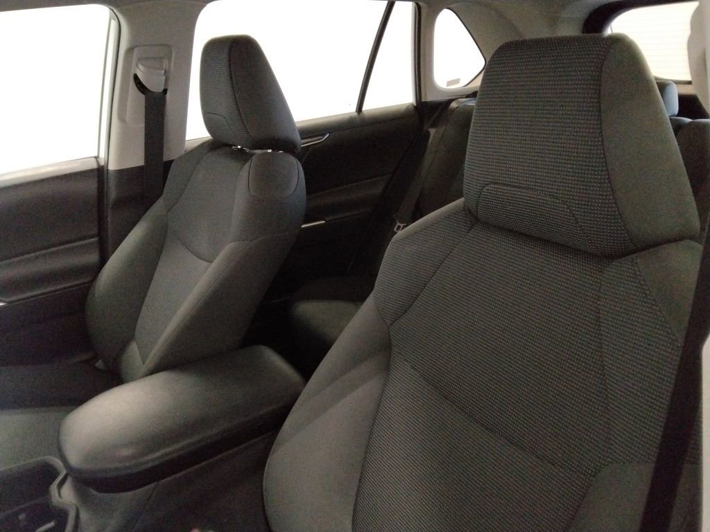 Used 2024 Toyota RAV4 LE FWD image 29