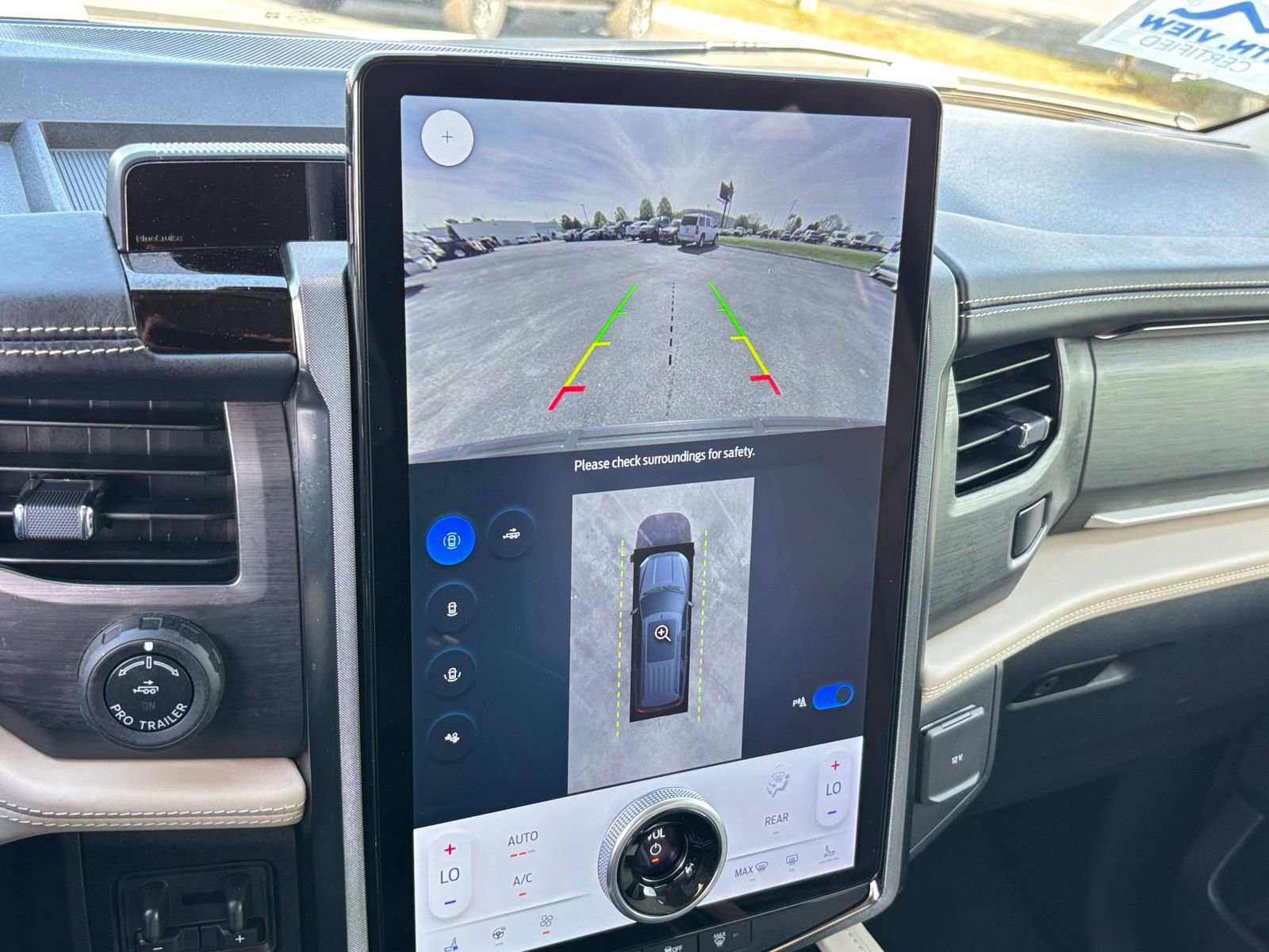 Used 2024 Ford Expedition Max Platinum image 9