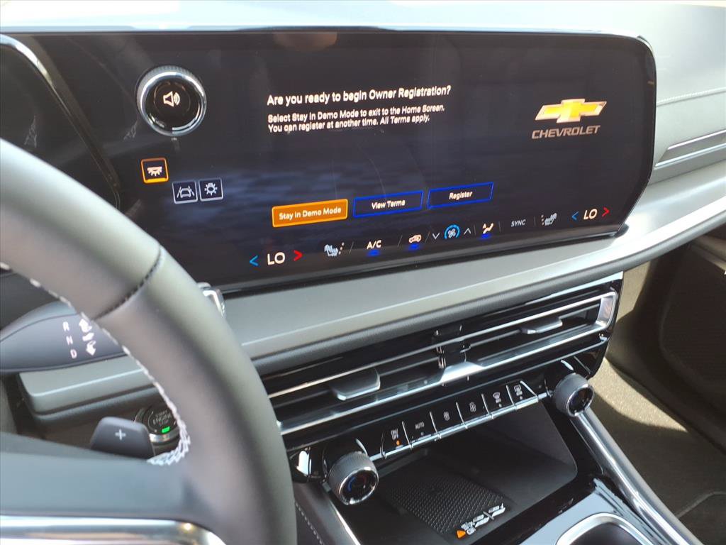 New 2026 Chevrolet Traverse LT w/ Driver Confidence Package AWD/4WD image 17