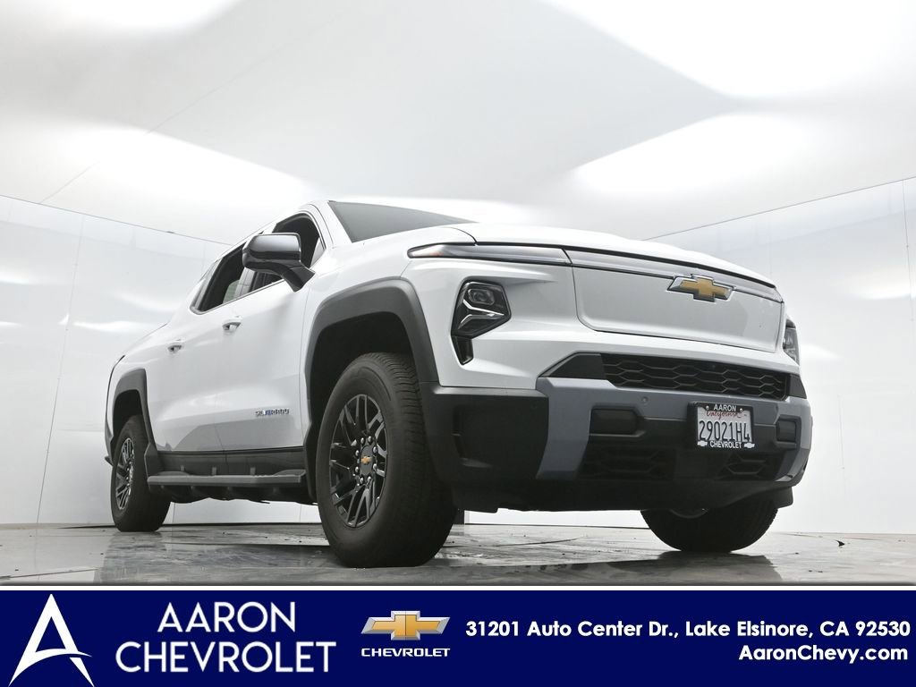New 2026 Chevrolet Silverado EV LT image 2