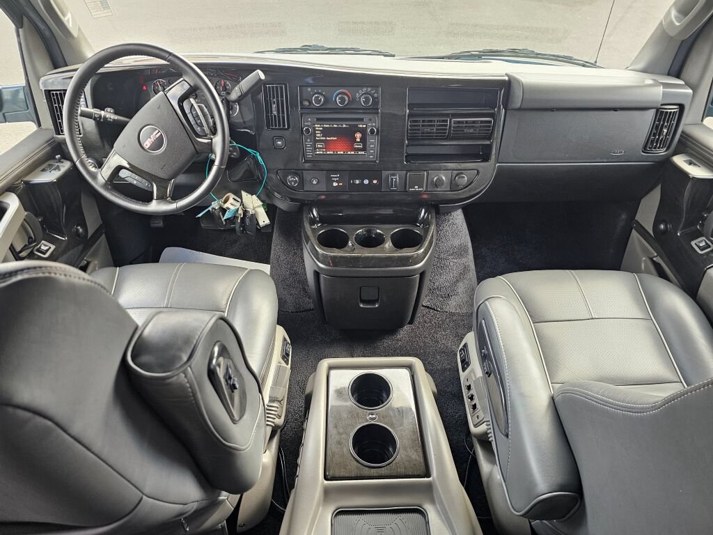 Used 2017 GMC Savana 2500 RWD image 30