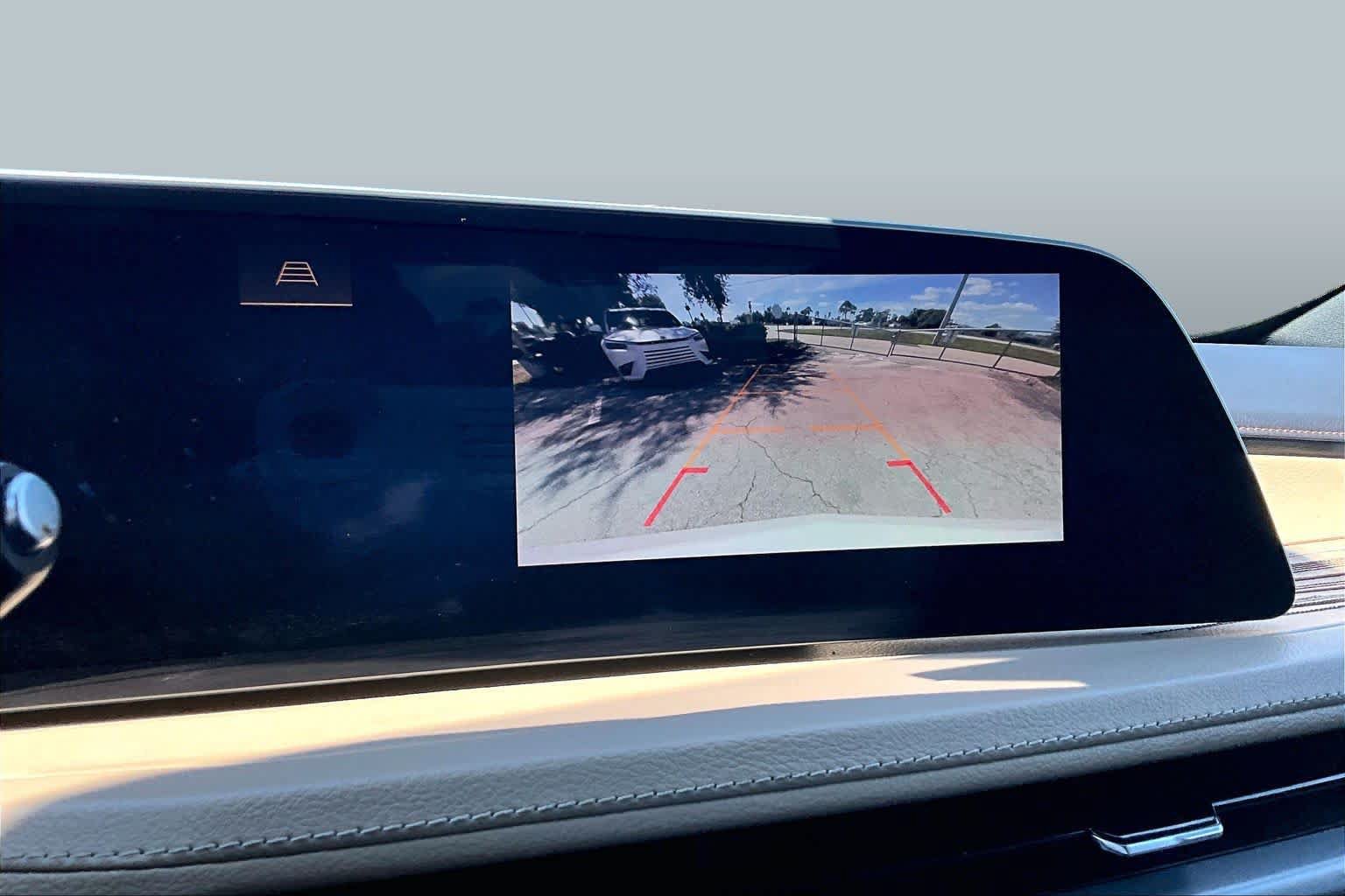 Used 2024 Cadillac XT4 Premium Luxury FWD image 25