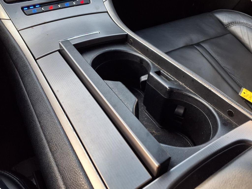 Used 2017 Lincoln MKZ Reserve FWD image 18
