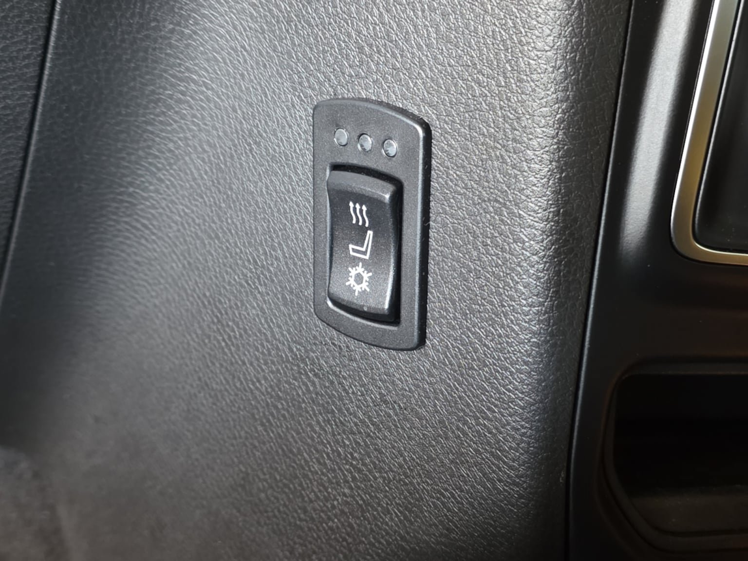 Used 2025 Jeep Gladiator Sport AWD/4WD image 23