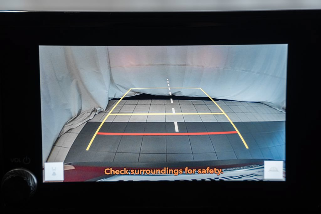Used 2025 Toyota RAV4 XLE AWD/4WD image 39
