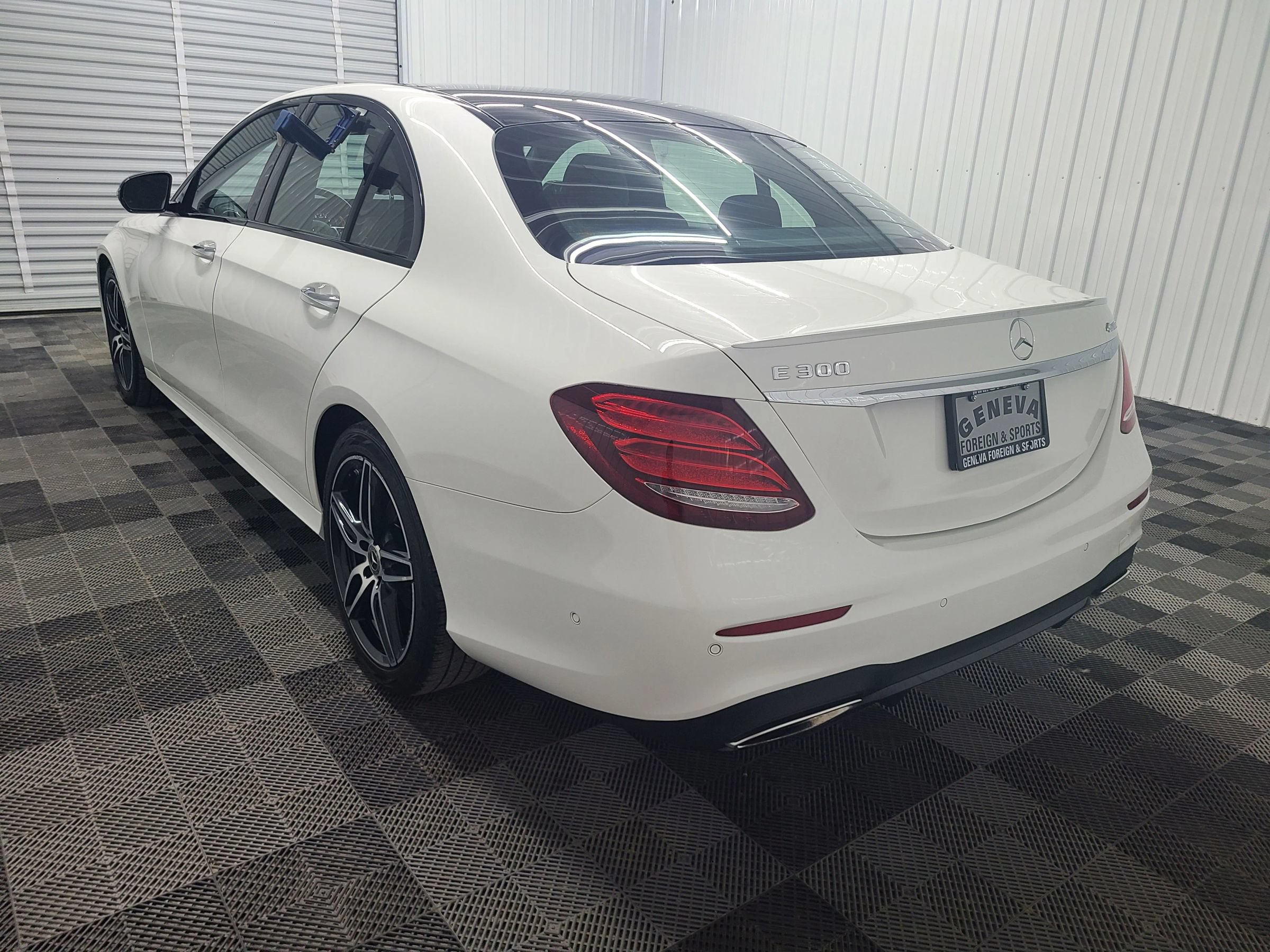 Used 2019 Mercedes-Benz E 300 4MATIC w/ Premium 1 Package image 10