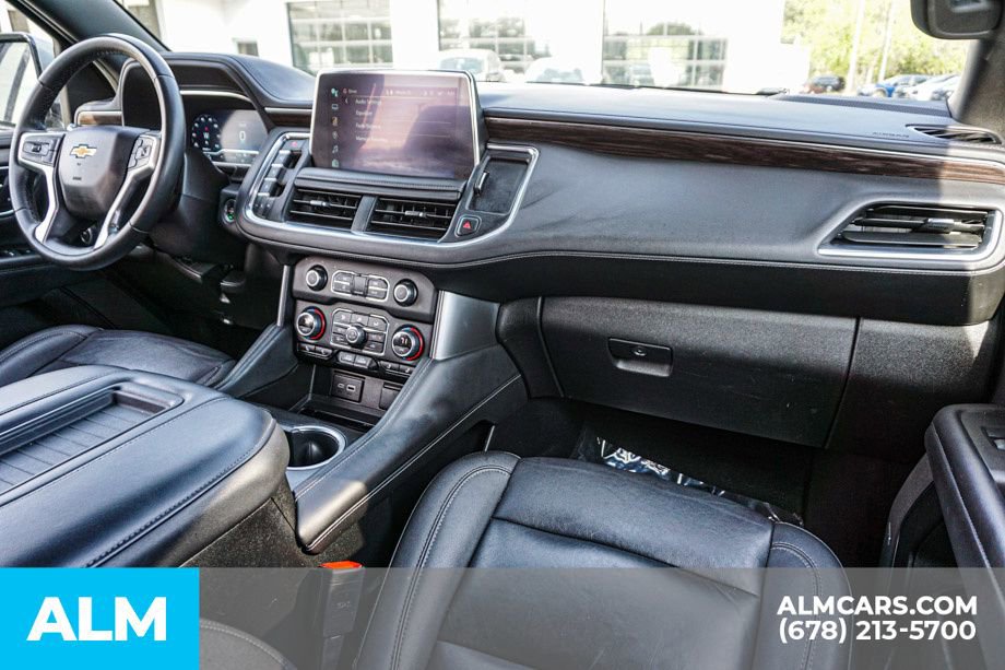 Used 2024 Chevrolet Suburban LT RWD image 27