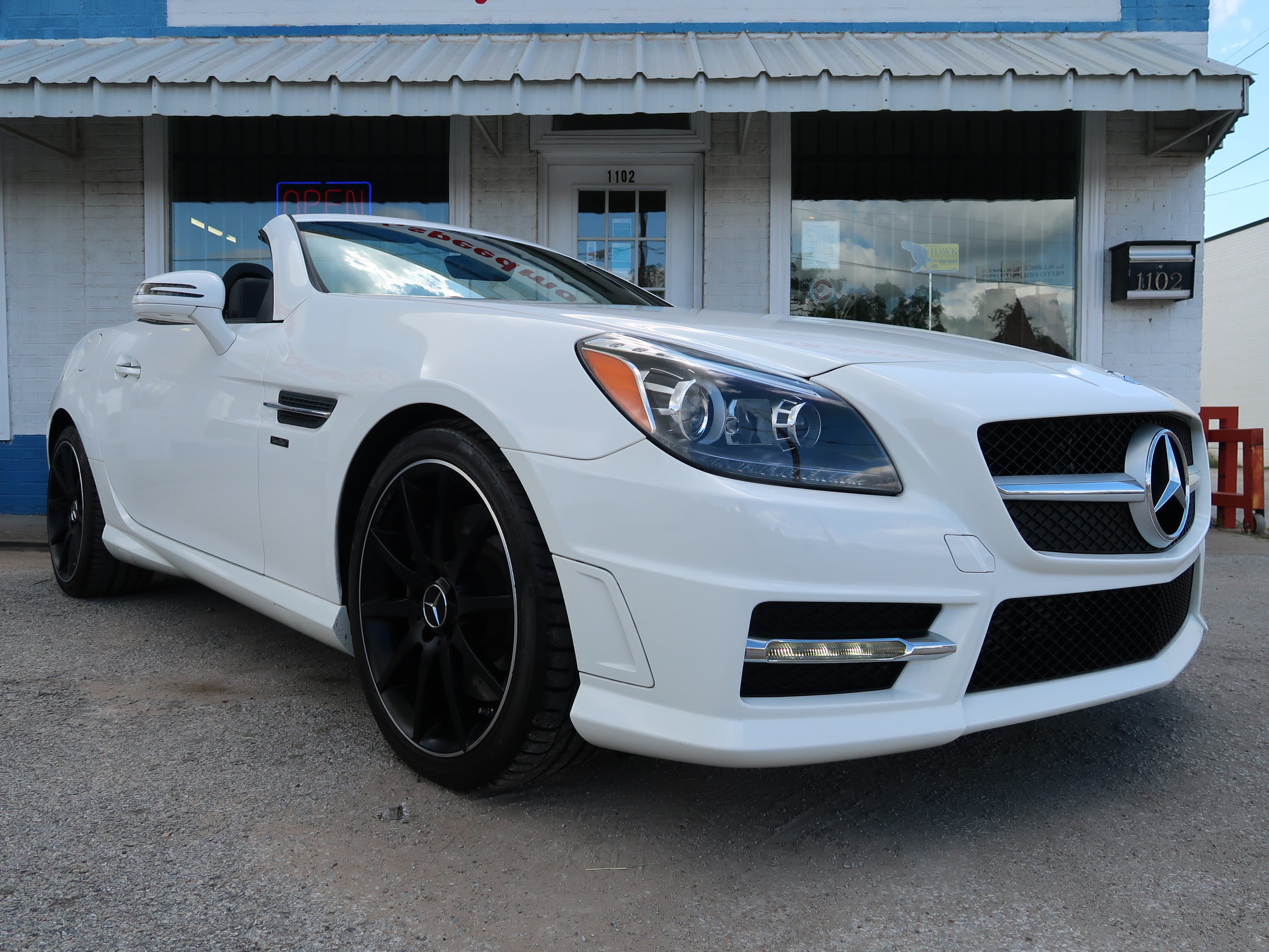 Used 2015 Mercedes-Benz SLK 250 image 6