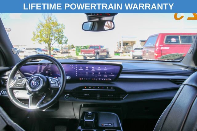 Used 2025 Buick Enclave Preferred AWD/4WD image 16