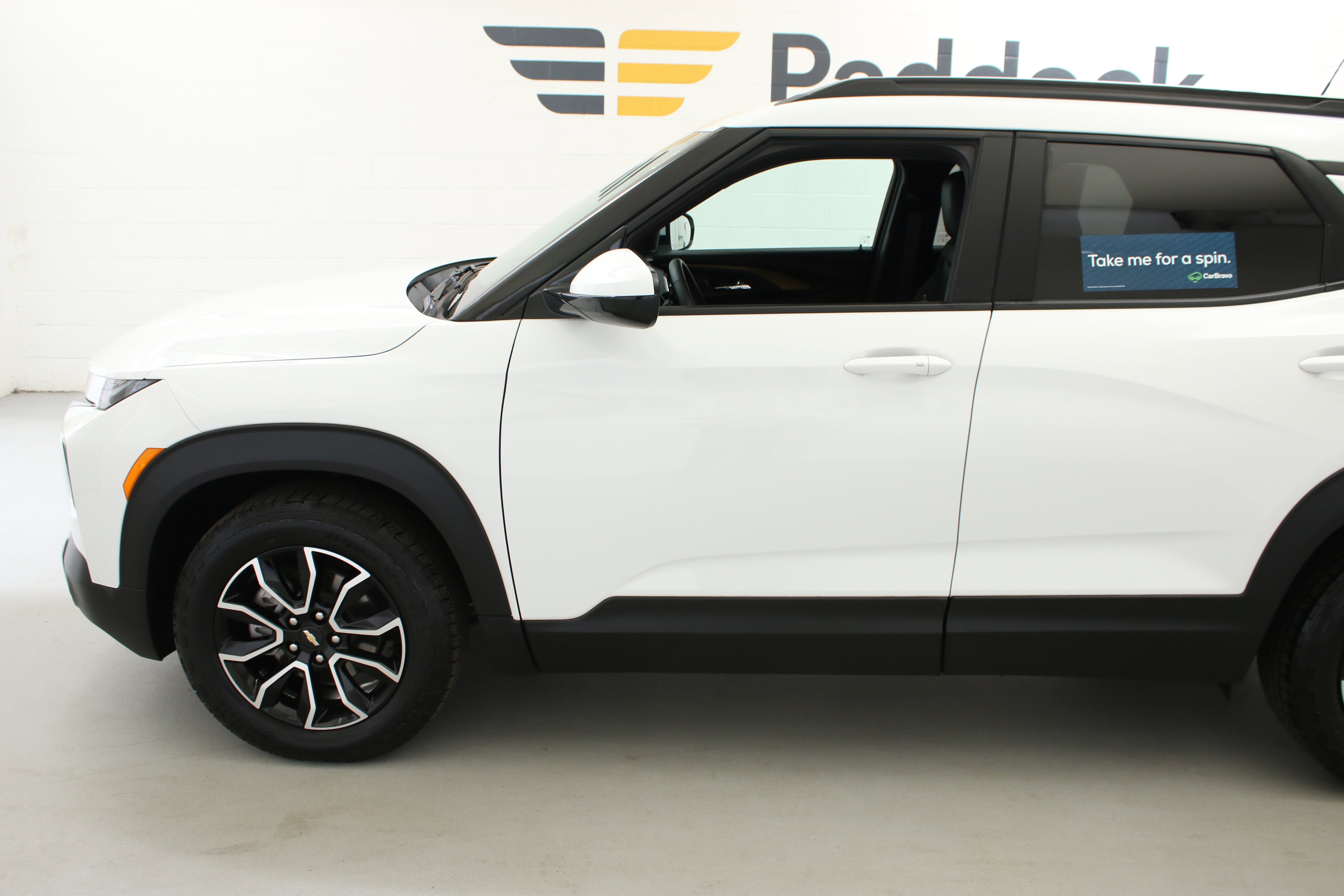 Certified 2023 Chevrolet TrailBlazer ACTIV w/ Sun and Liftgate Package FWD image 2