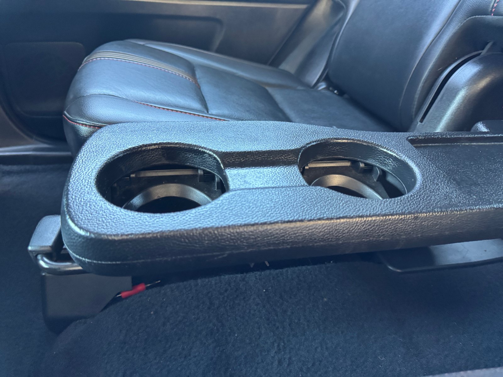 Used 2019 Toyota Highlander SE w/ Carpet Mat Package (TMS) FWD image 22