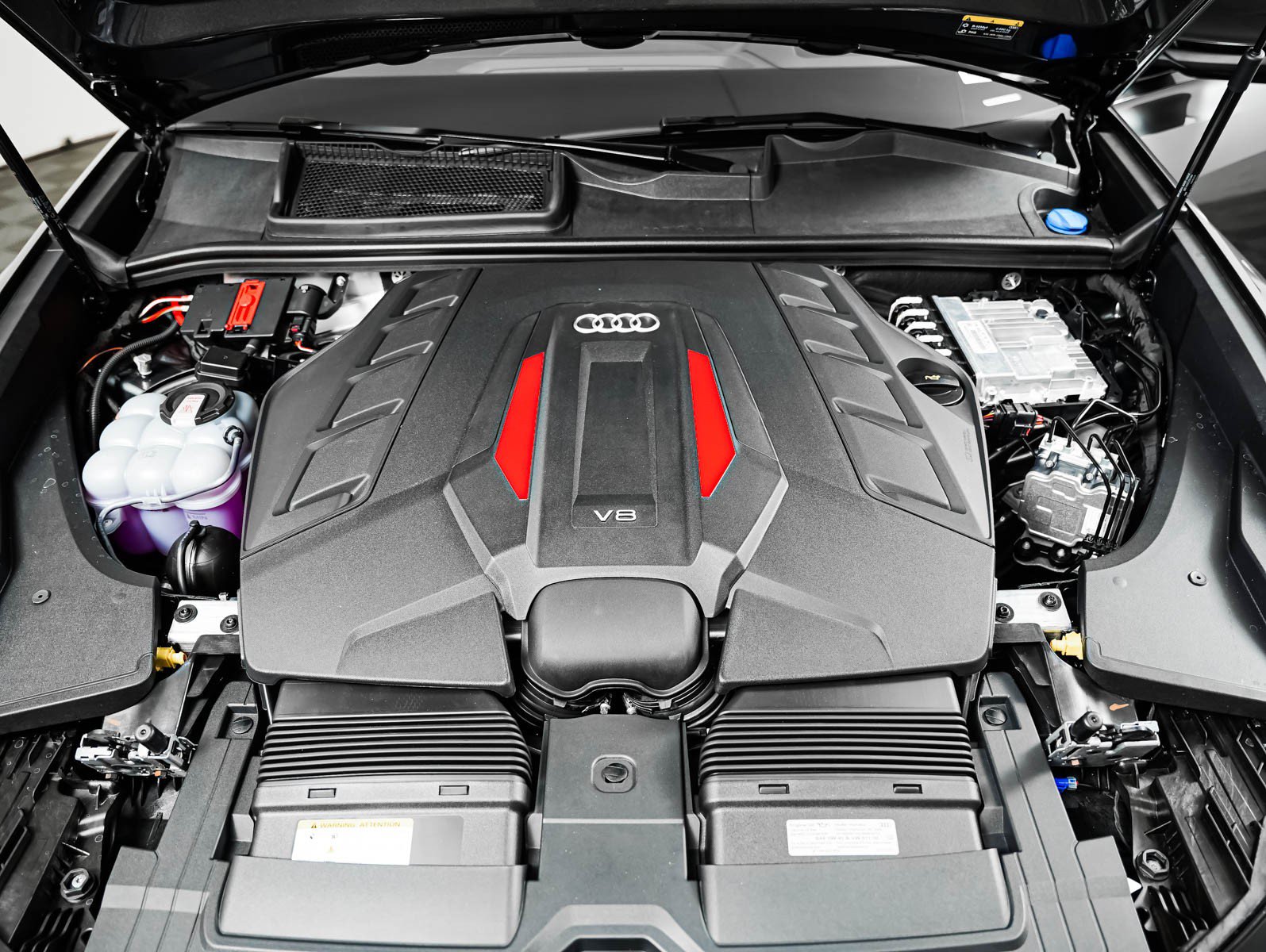 New 2026 Audi SQ8 Prestige AWD/4WD image 4