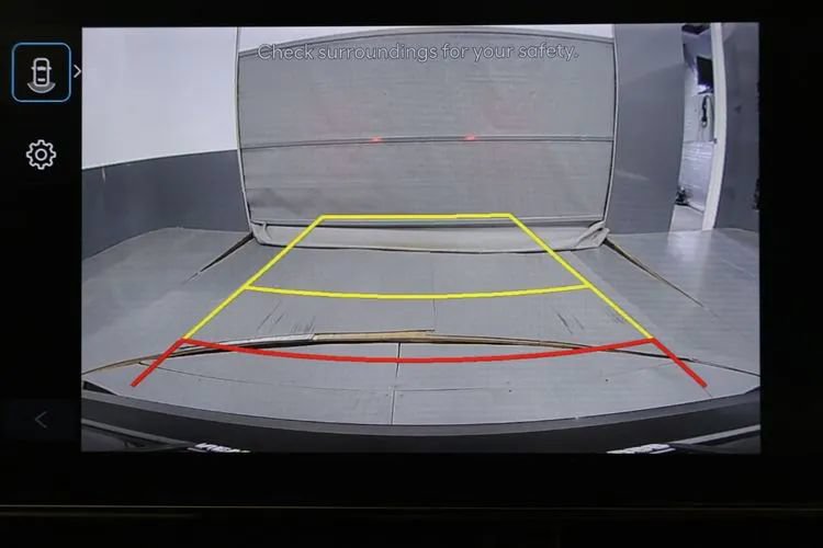 Used 2025 Hyundai Kona SEL FWD image 32