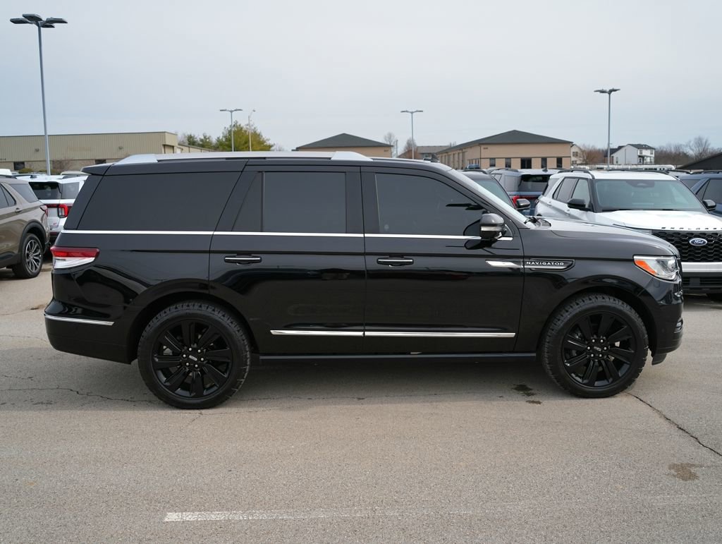 Used 2023 Lincoln Navigator Reserve w/ Equipment Group 201A AWD/4WD image 5