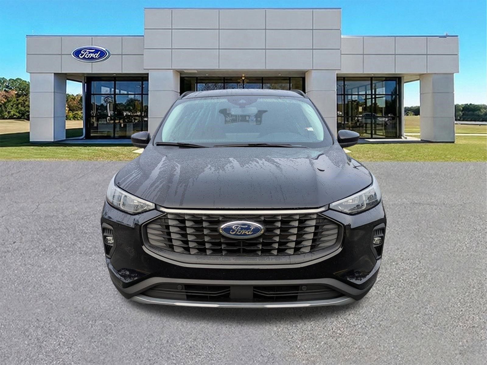 Certified 2025 Ford Escape Platinum AWD/4WD image 9