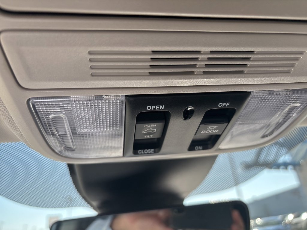 New 2026 Honda Odyssey Touring image 38