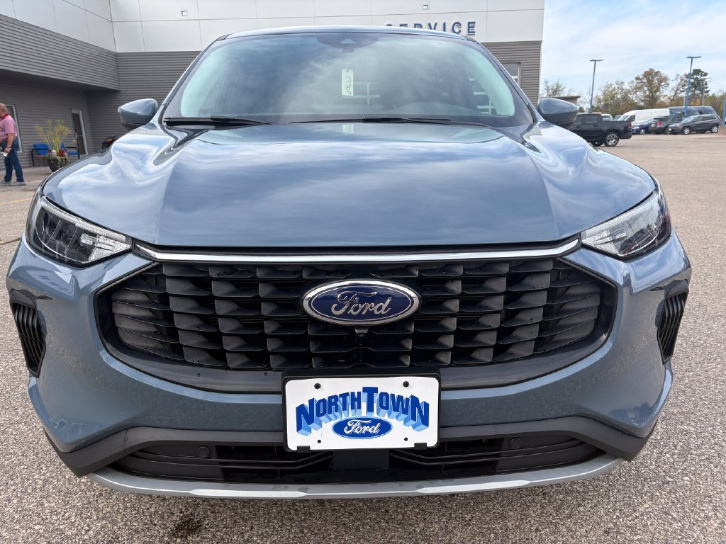 Used 2023 Ford Escape Active w/ Tech Pack #2 AWD/4WD image 4