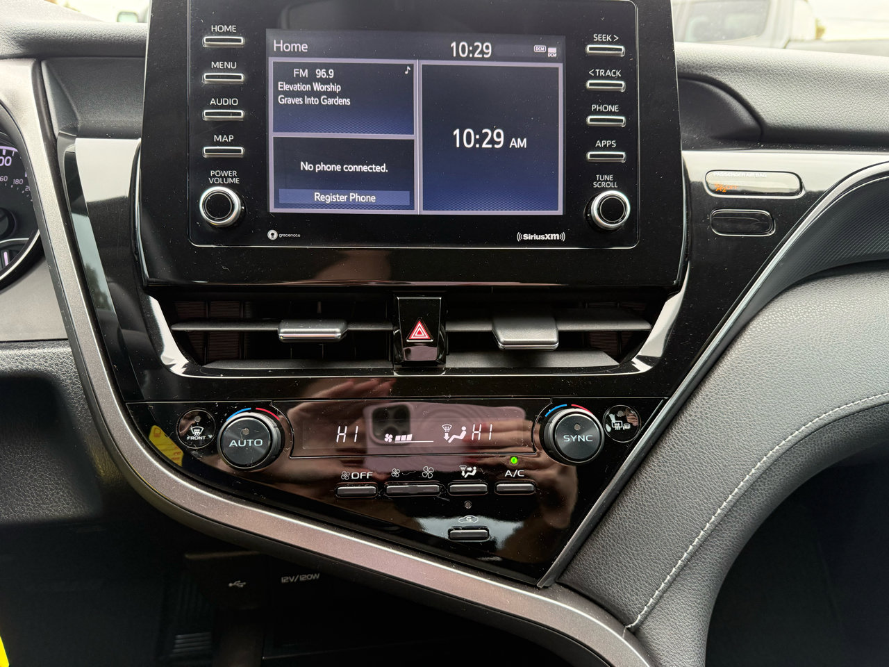 Used 2022 Toyota Camry SE image 27