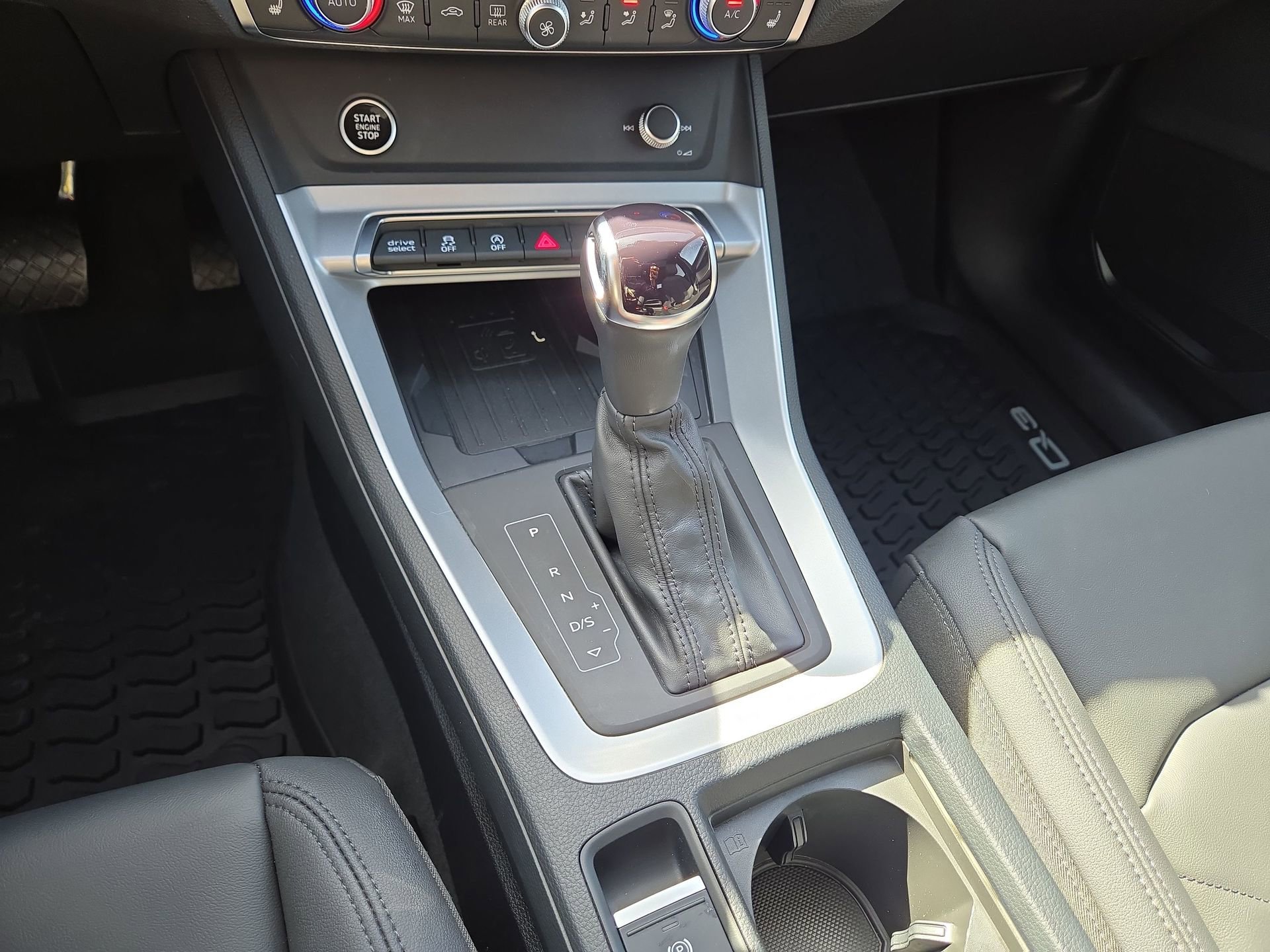 Certified 2025 Audi Q3 2.0T Premium w/ Convenience Package image 22