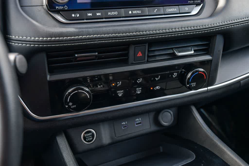 Used 2023 Nissan Rogue S FWD image 22