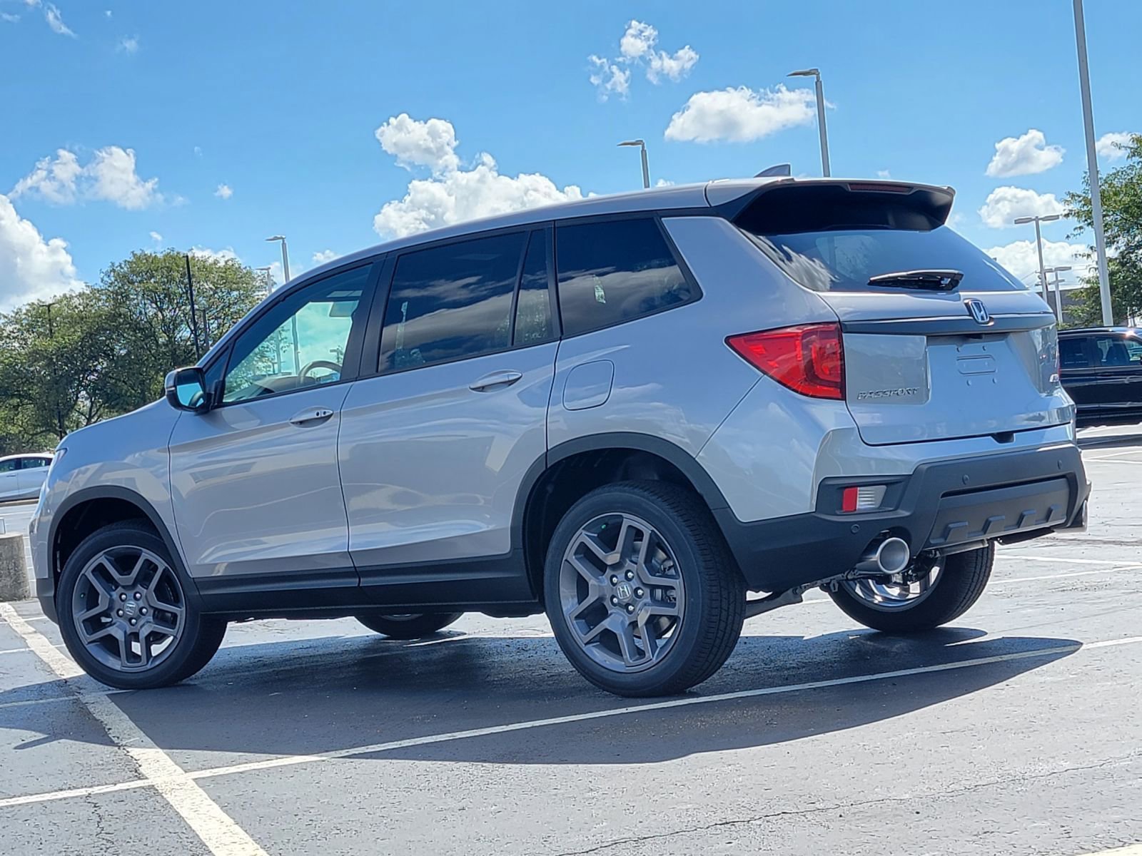 Used 2023 Honda Passport EX-L image 5