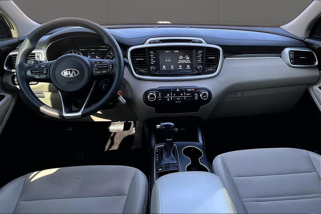 Used 2018 Kia Sorento LX image 13