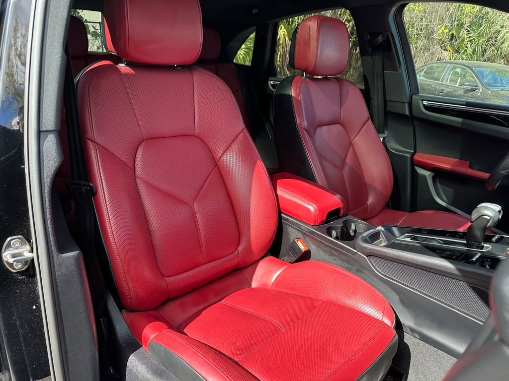 Used 2023 Porsche Macan image 40