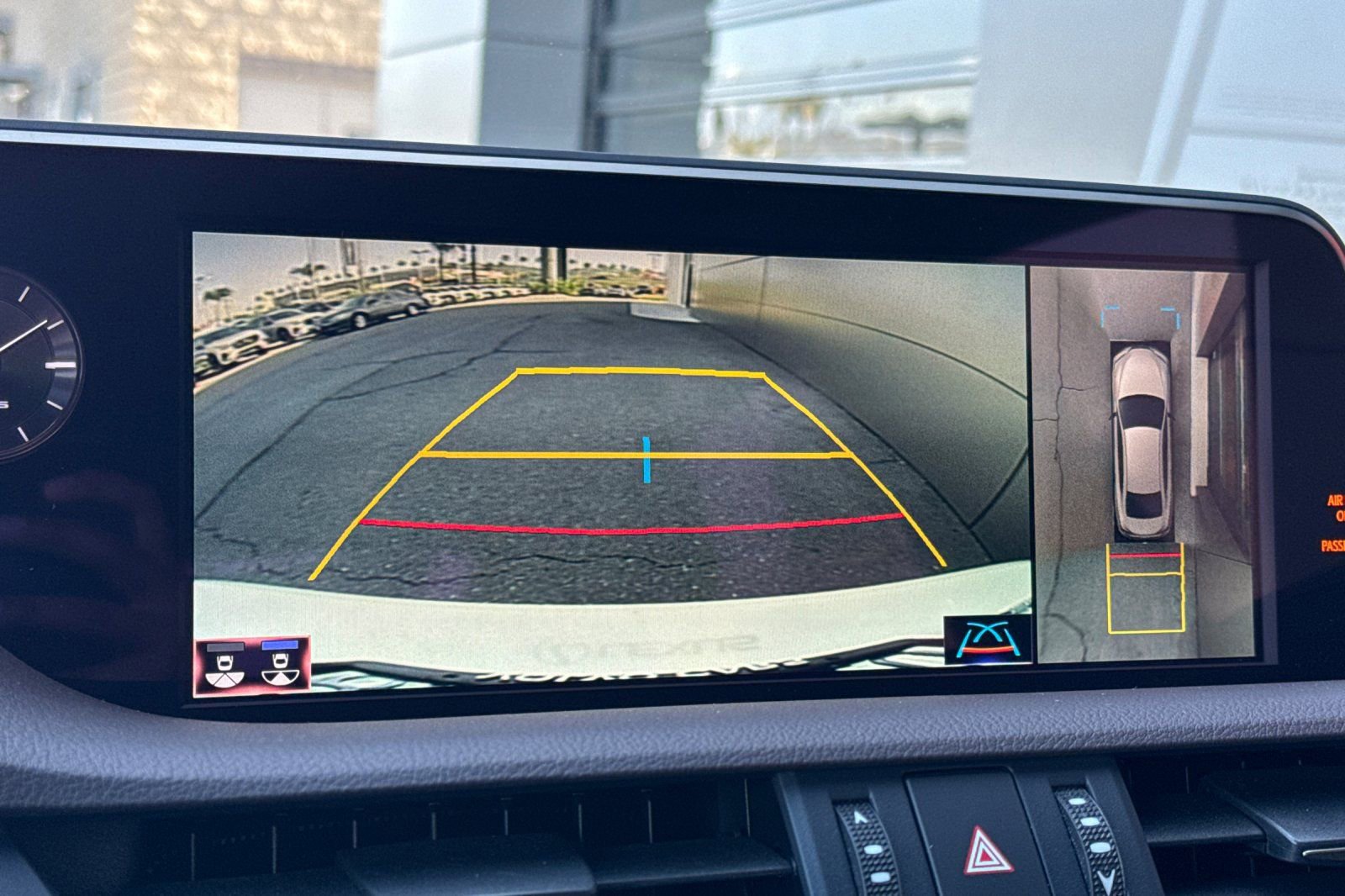 Used 2019 Lexus ES 300h w/ Accessory Package 2 image 21