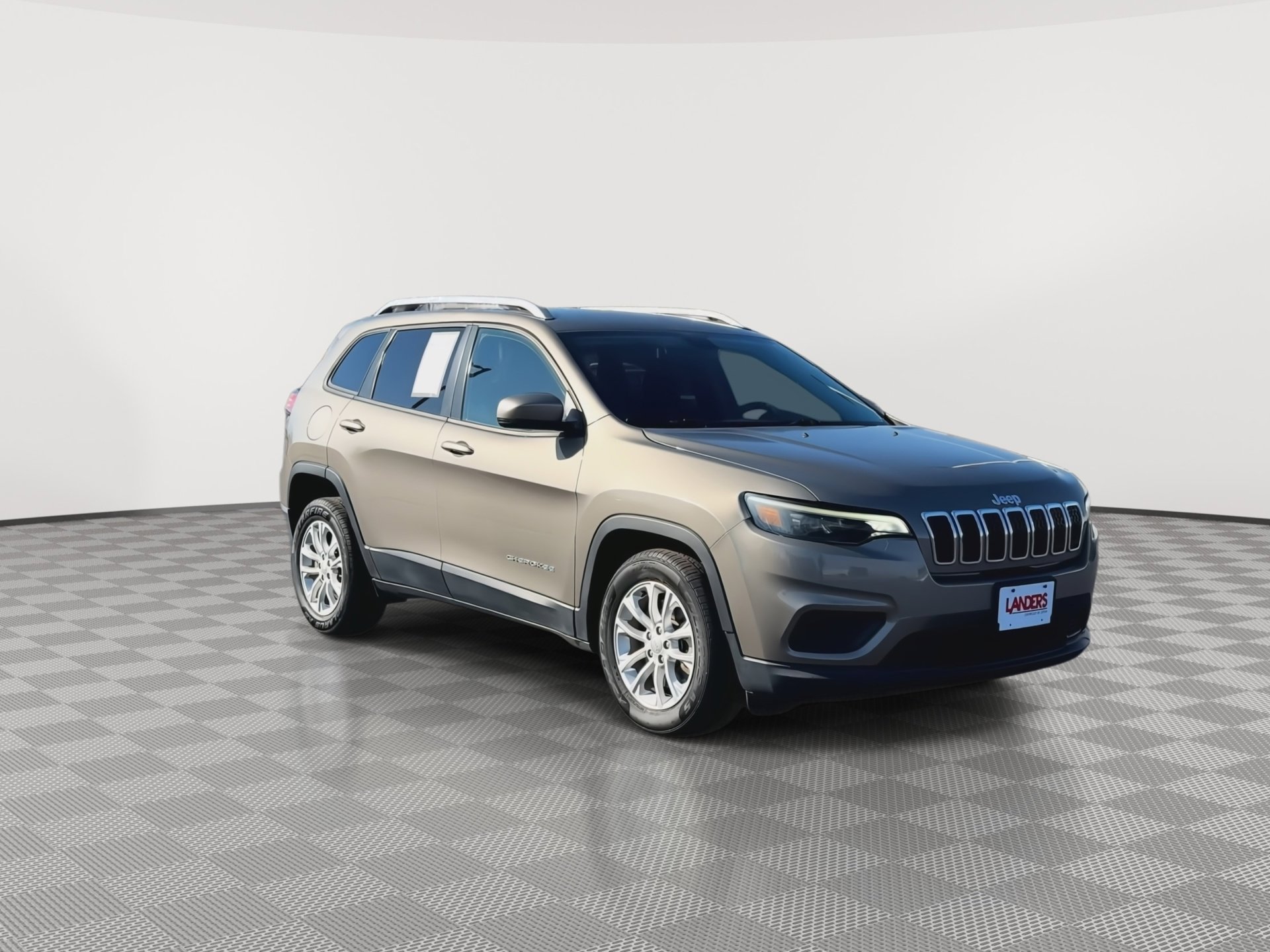 Used 2020 Jeep Cherokee Latitude image 3