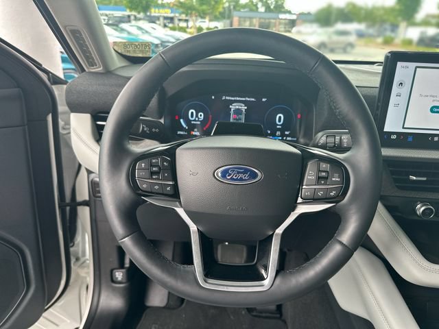 Certified 2026 Ford Explorer Platinum w/ LUX Leather Package AWD/4WD image 15