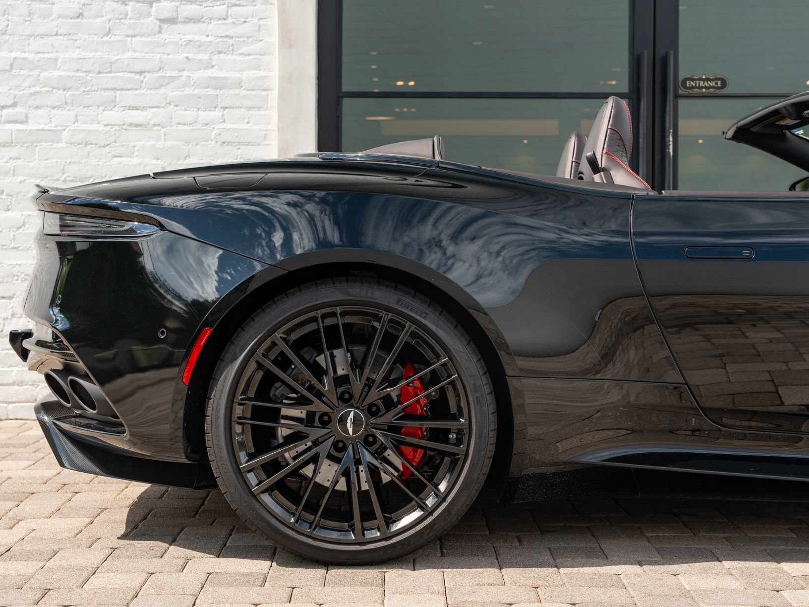 Used 2023 Aston Martin DBS Superleggera Volante RWD image 32