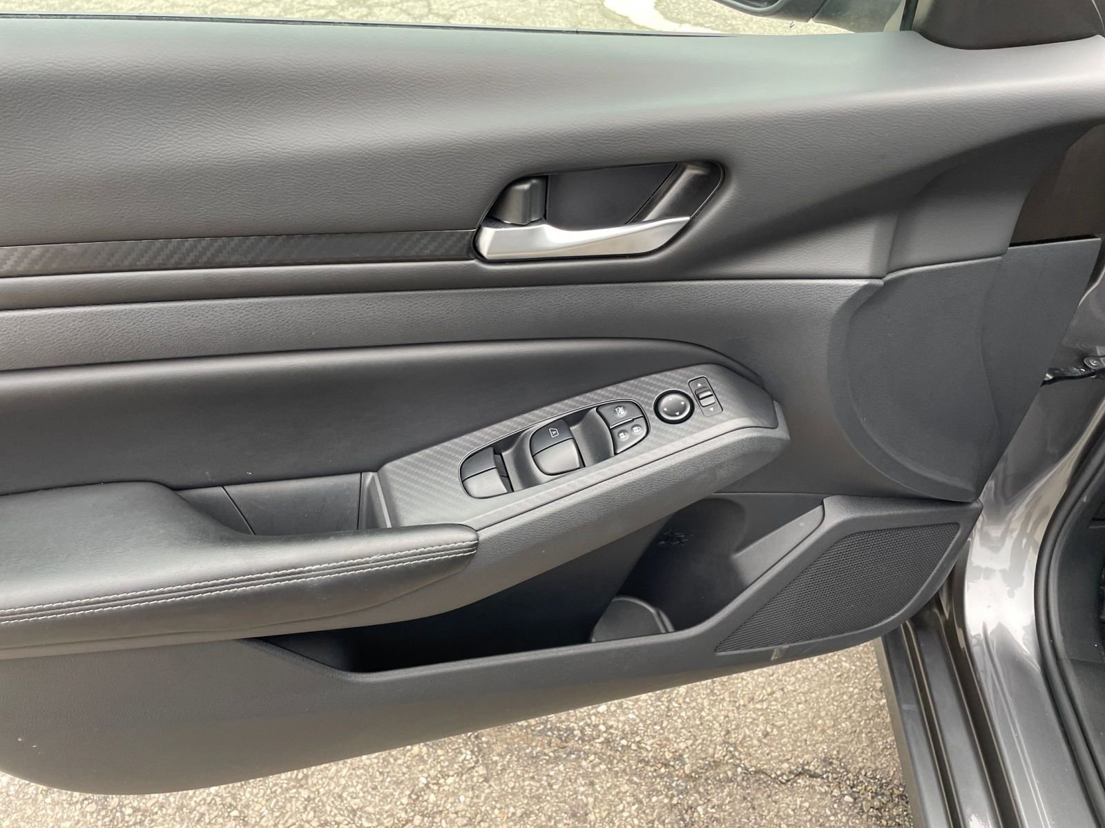 Used 2025 Nissan Altima 2.5 SV image 20