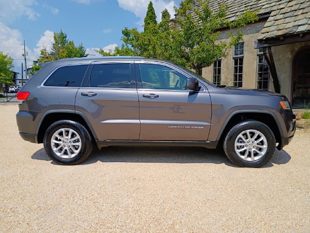 Used 2015 Jeep Grand Cherokee Laredo w/ Quick Order Package 23E RWD image 14
