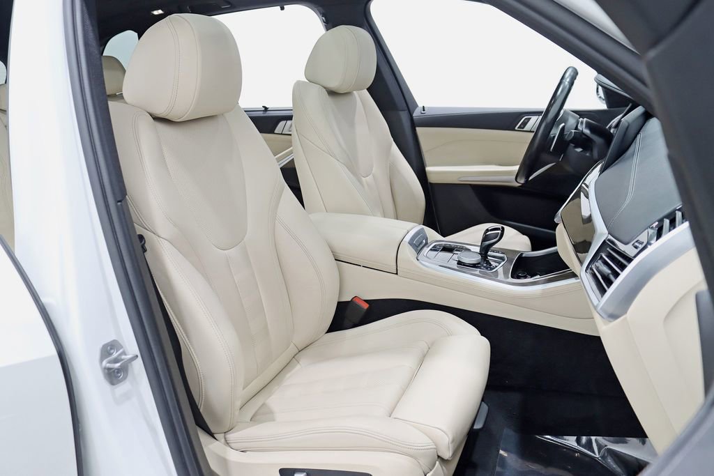 Used 2022 BMW X5 xDrive40i w/ M Sport Package AWD/4WD image 27