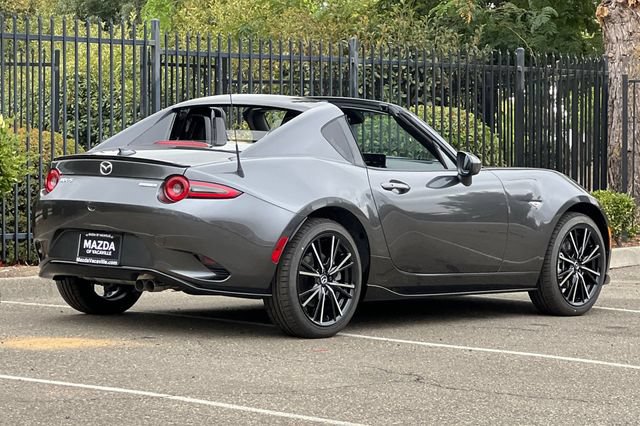 New 2026 MAZDA MX-5 Miata RF Grand Touring w/ Appearance Package RWD image 4