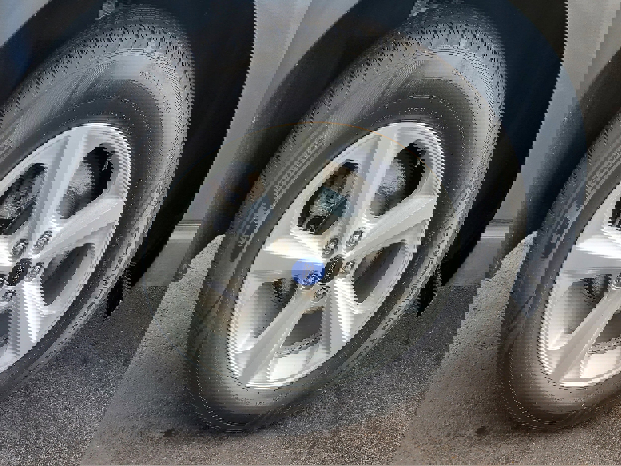 Used 2016 Ford Edge SE image 6