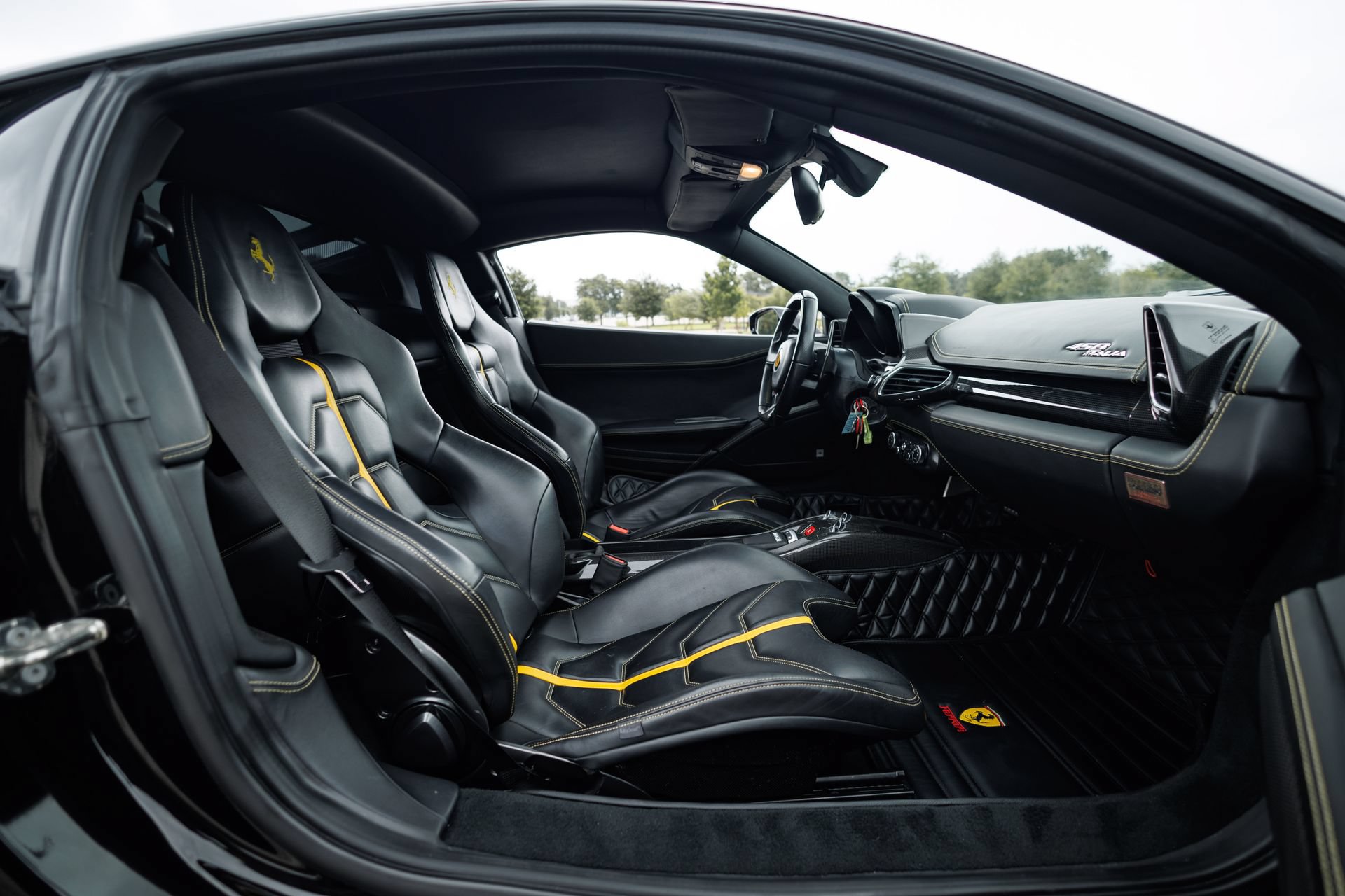 Used 2012 Ferrari 458 Italia Coupe RWD image 55
