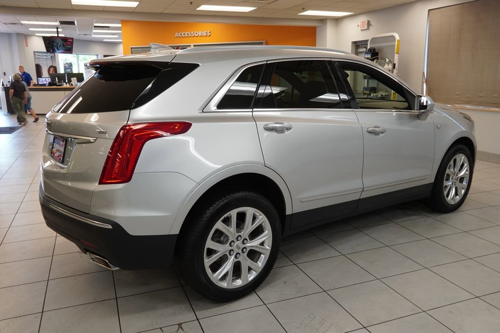 Used 2018 Cadillac XT5 Luxury w/ Driver Awareness Package AWD/4WD image 14