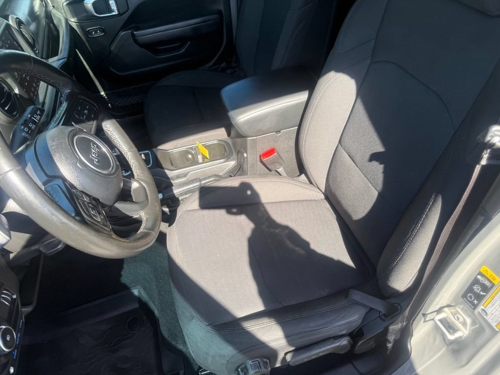 Used 2023 Jeep Wrangler Unlimited w/ Cold Weather Group AWD/4WD image 17