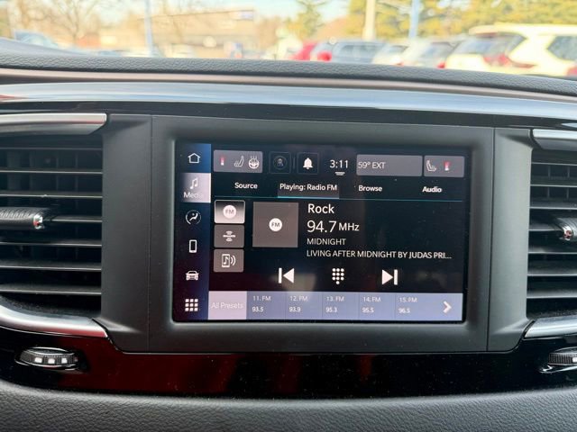 Used 2023 Chrysler Voyager LX image 35