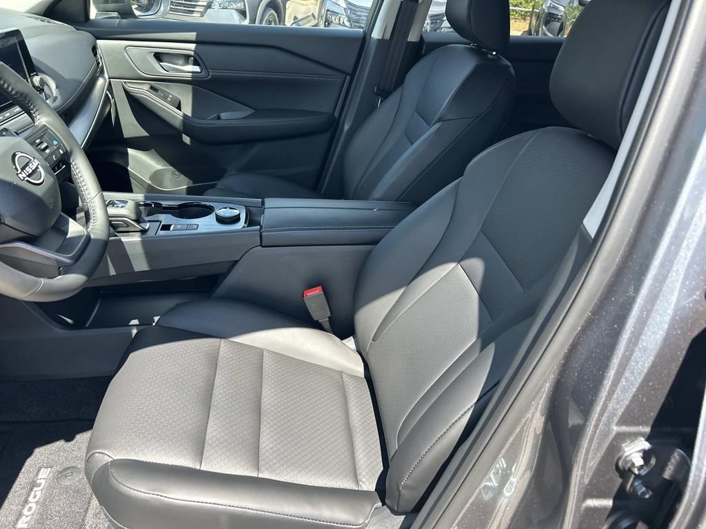 New 2026 Nissan Rogue Dark Armor AWD/4WD image 13
