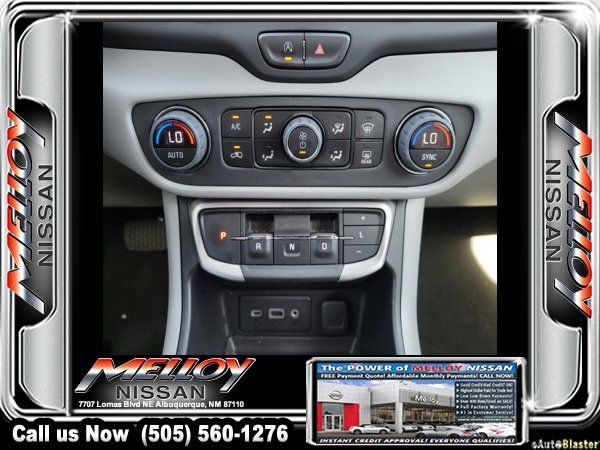 Used 2023 GMC Terrain SLE w/ Driver Convenience Package image 14