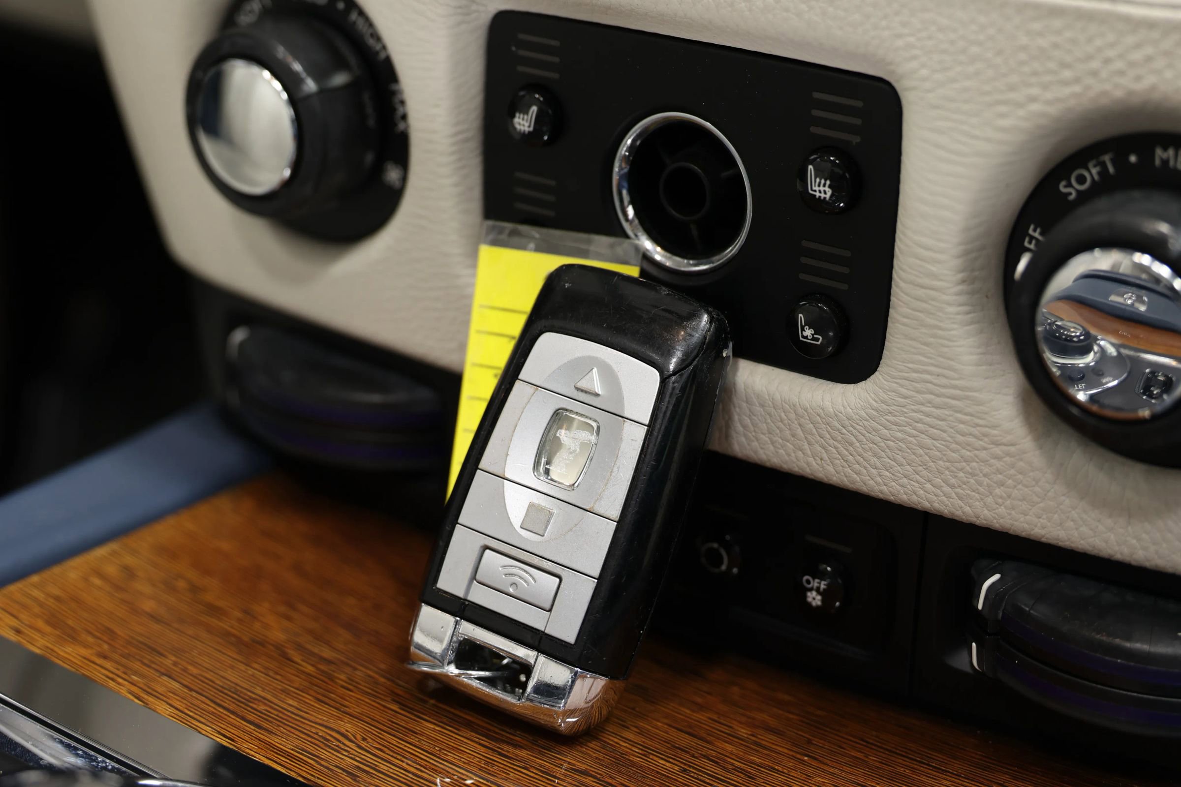 Used 2011 Rolls-Royce Ghost image 5