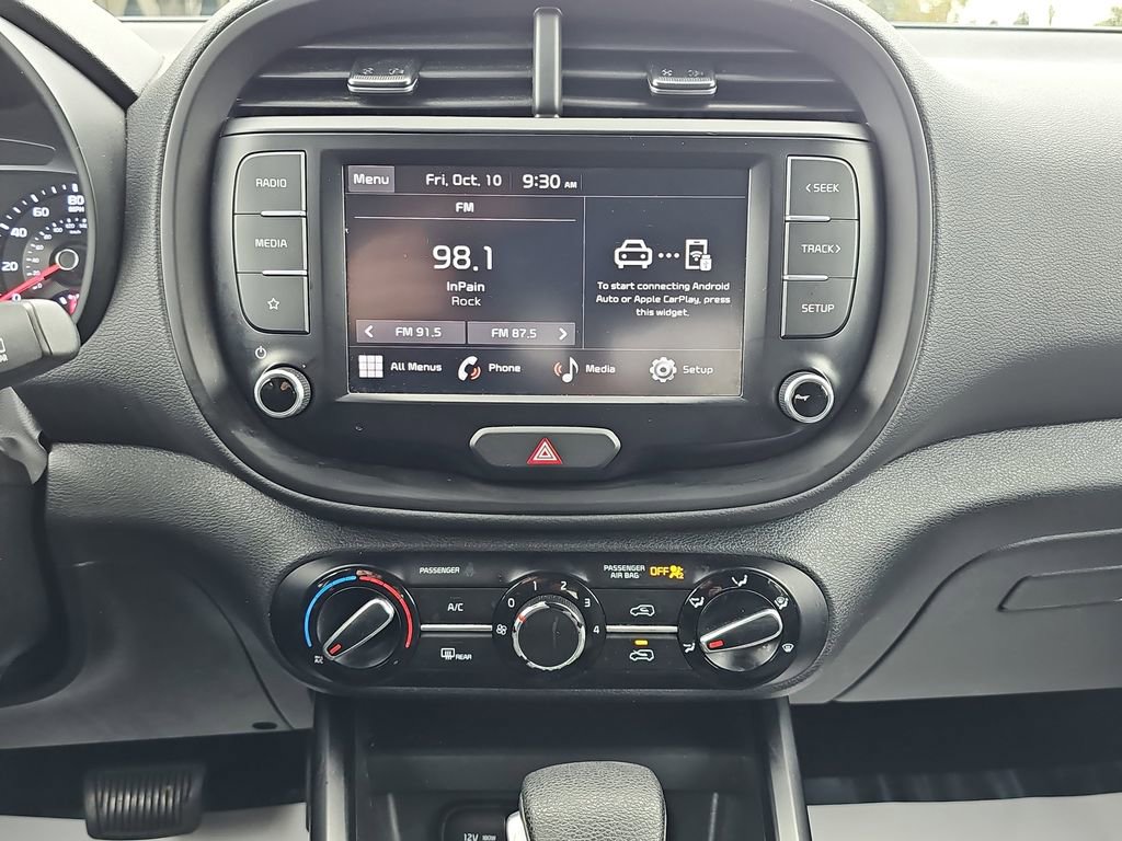 Used 2022 Kia Soul LX image 23